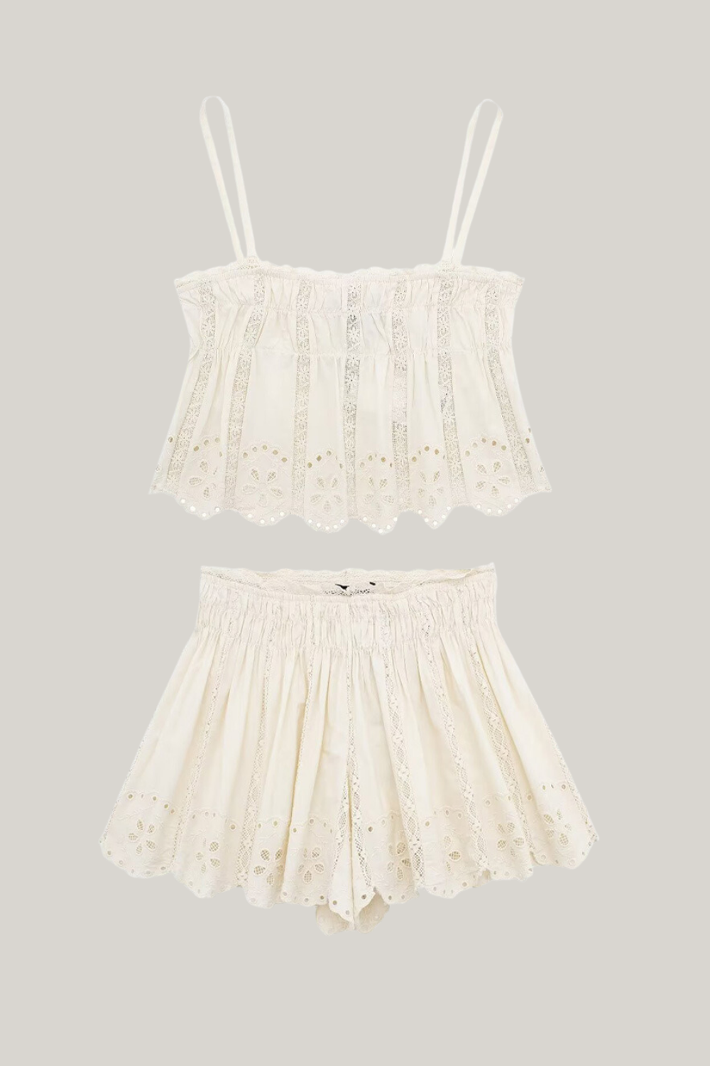 İşlemeli Dantelli Üst Ve Şort Takım