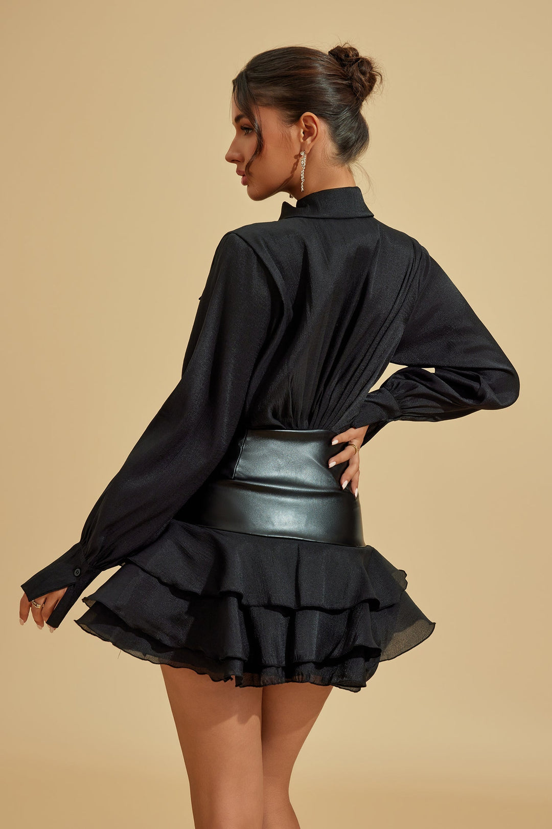 Victoria Beli Dantelli Fırfırlı Mini Elbise