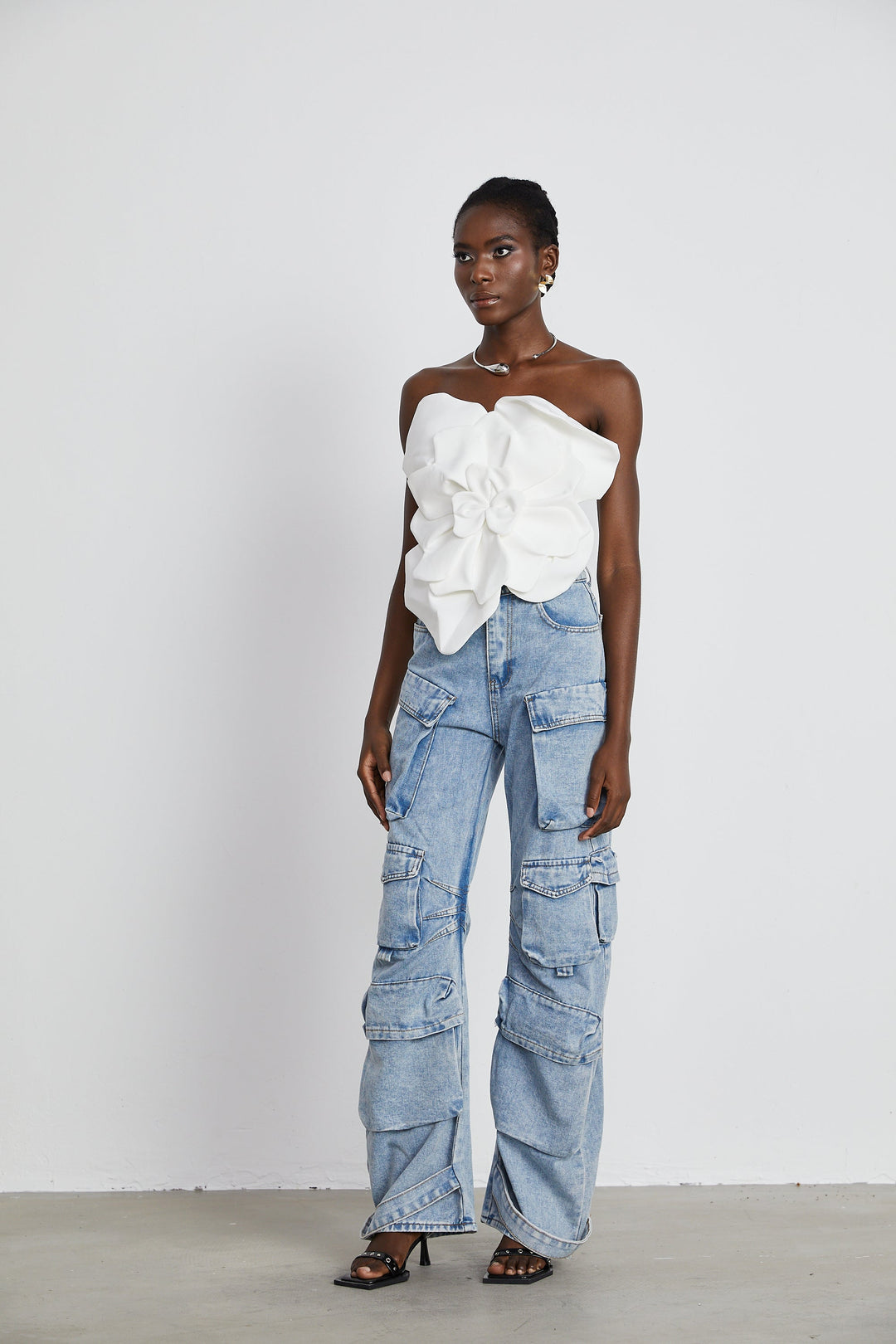 Pénélope Beyaz Çiçekli Düşük Omuzlu Üst