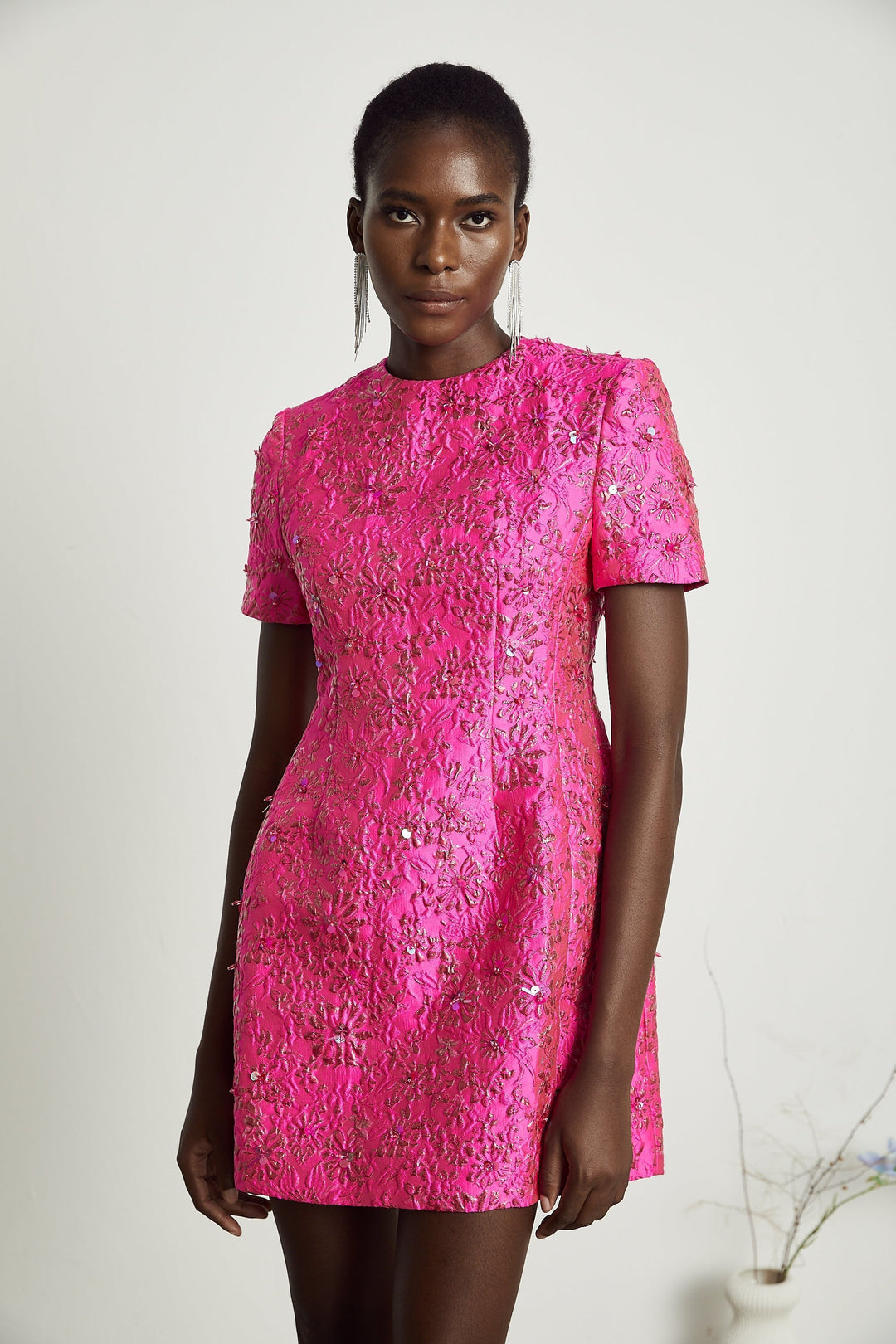 Floransa Tarzı Çiçek Aplikeli Mini Elbise