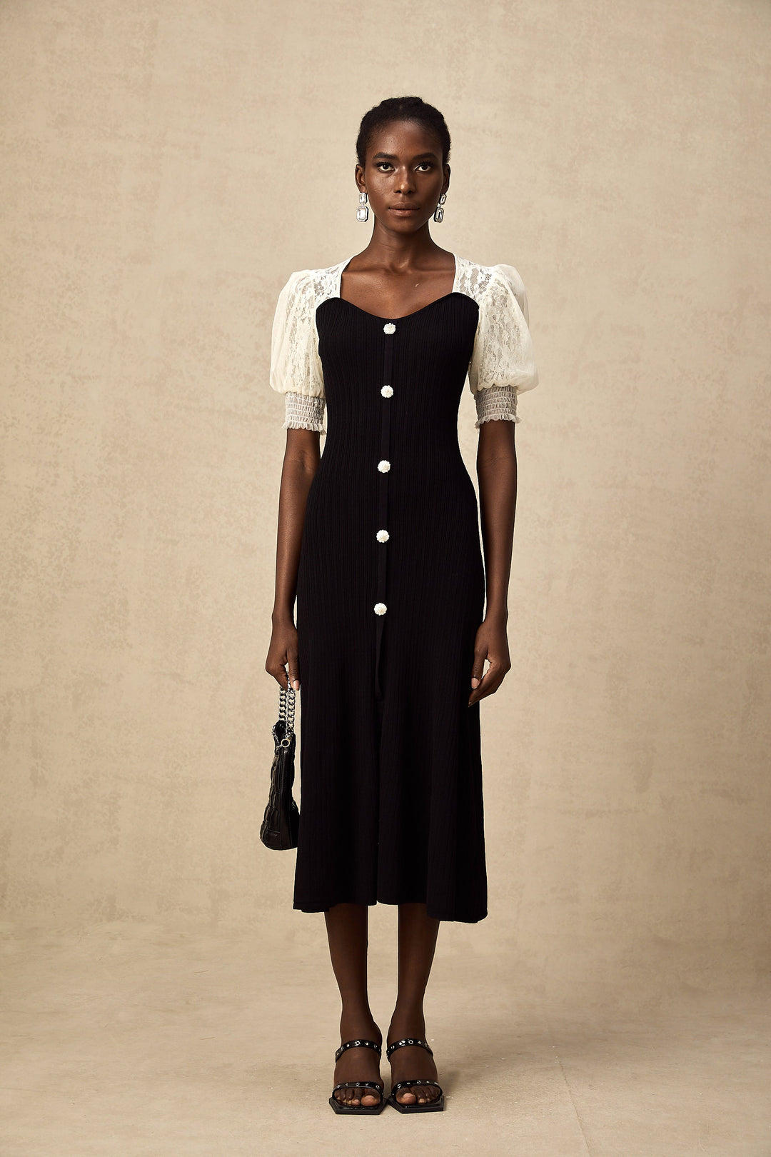 Noa Dantel Detaylı Örgü Midi Elbise