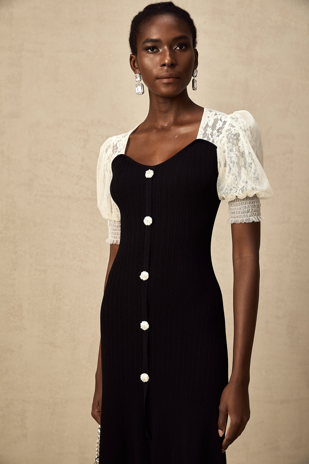 Noa Dantel Detaylı Örgü Midi Elbise