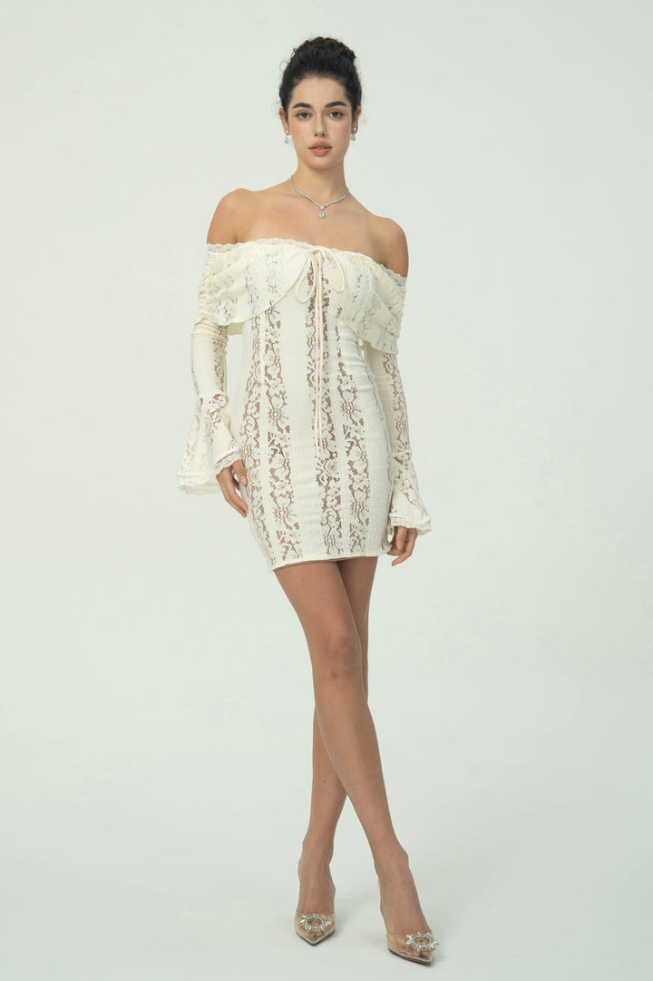 Çan Kollu Şık Omuzları Açık Dantel Mini Elbise