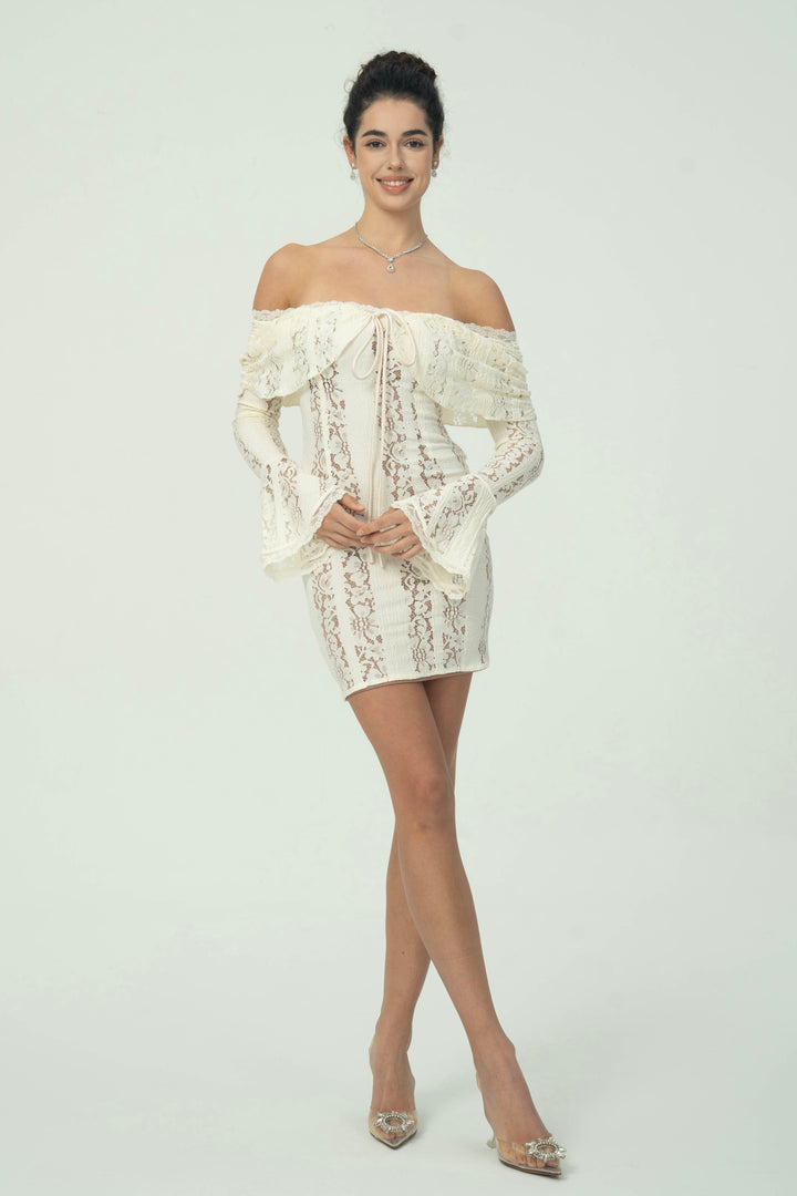Çan Kollu Şık Omuzları Açık Dantel Mini Elbise