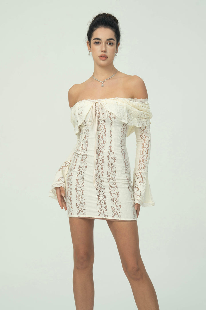 Çan Kollu Şık Omuzları Açık Dantel Mini Elbise