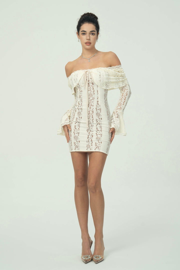 Çan Kollu Şık Omuzları Açık Dantel Mini Elbise