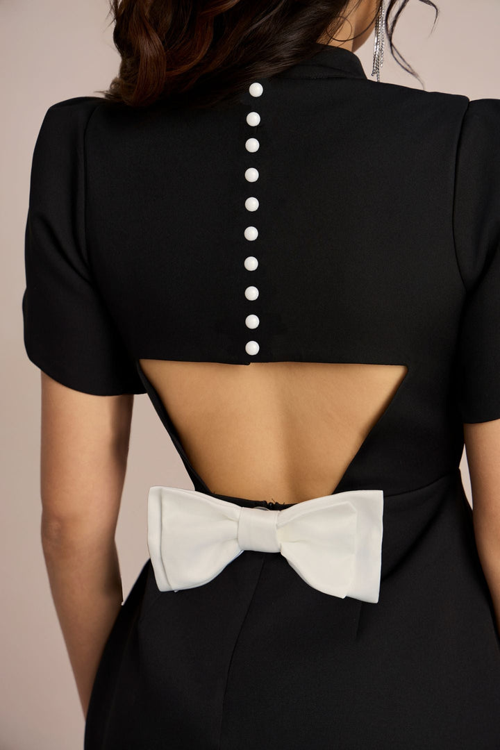 Adela Dekolteli Fiyonklu Mini Elbise