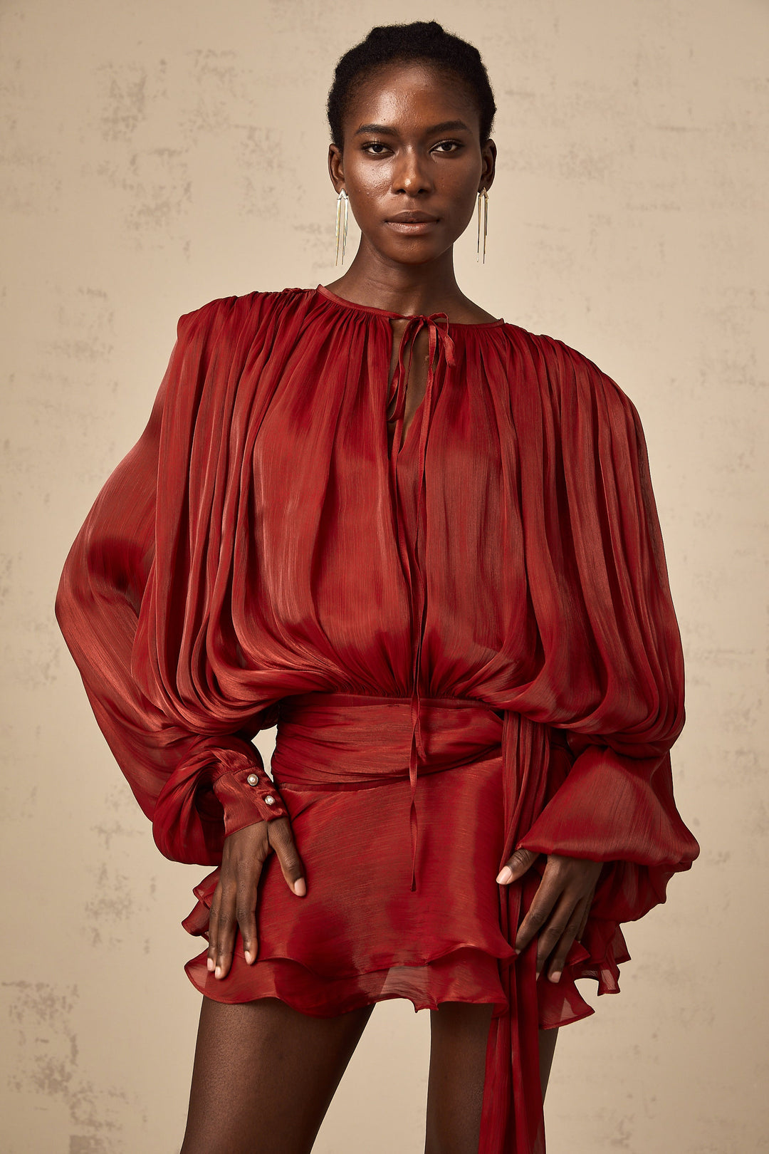 fırfırlı mini kırmızı elbise