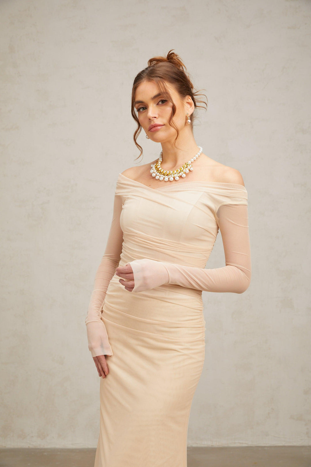 Elegance Aura Omuz Dekolteli Tül Uzun Elbise