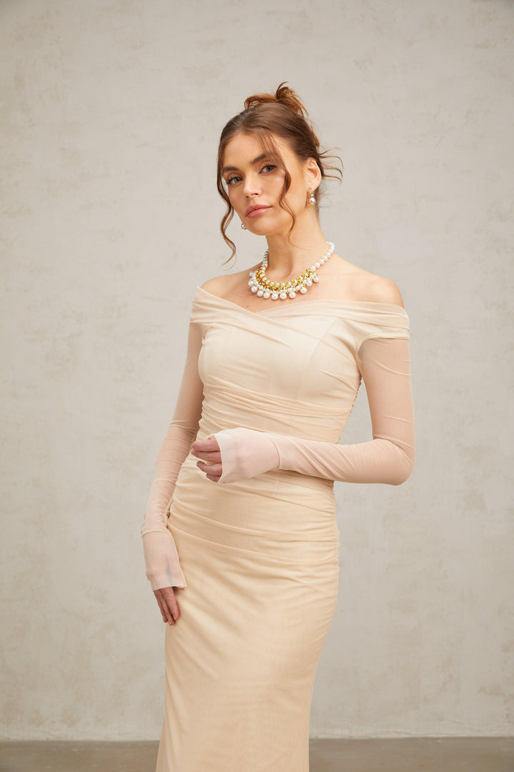 Elegance Aura Omuz Dekolteli Tül Uzun Elbise