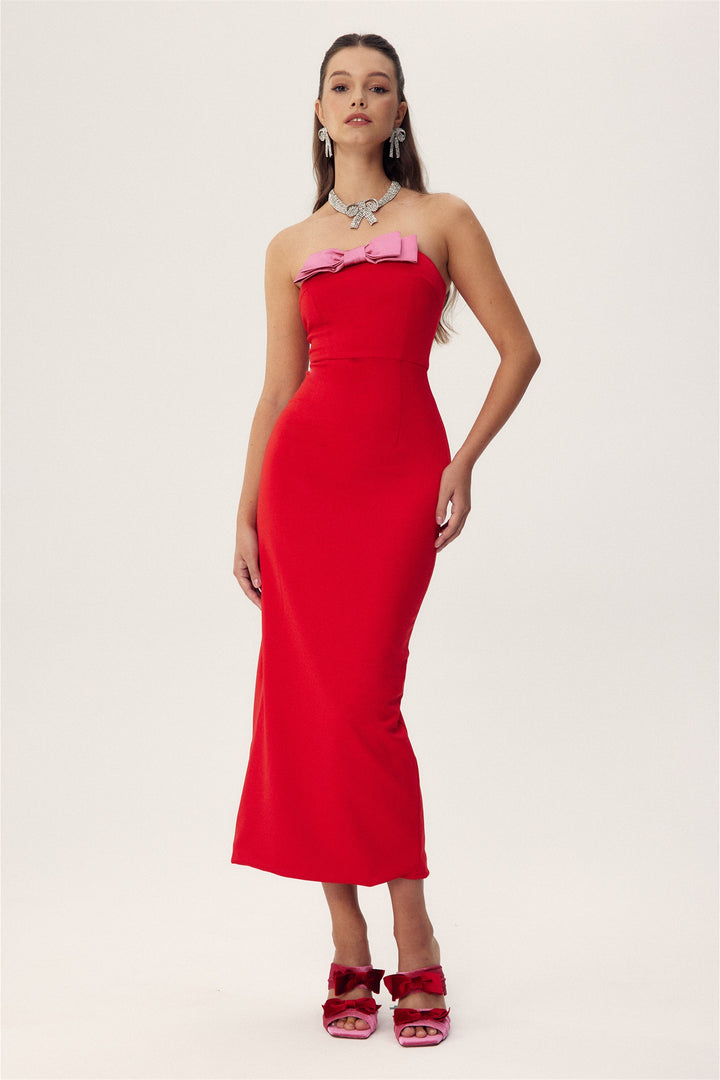 Olivia Straplez Fiyonklu Krep Midi Elbise