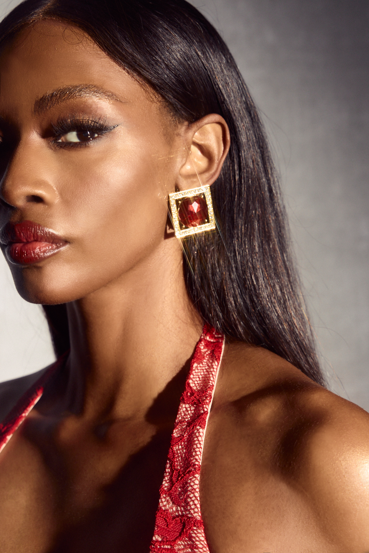 Kristal Kare Saplama Küpe