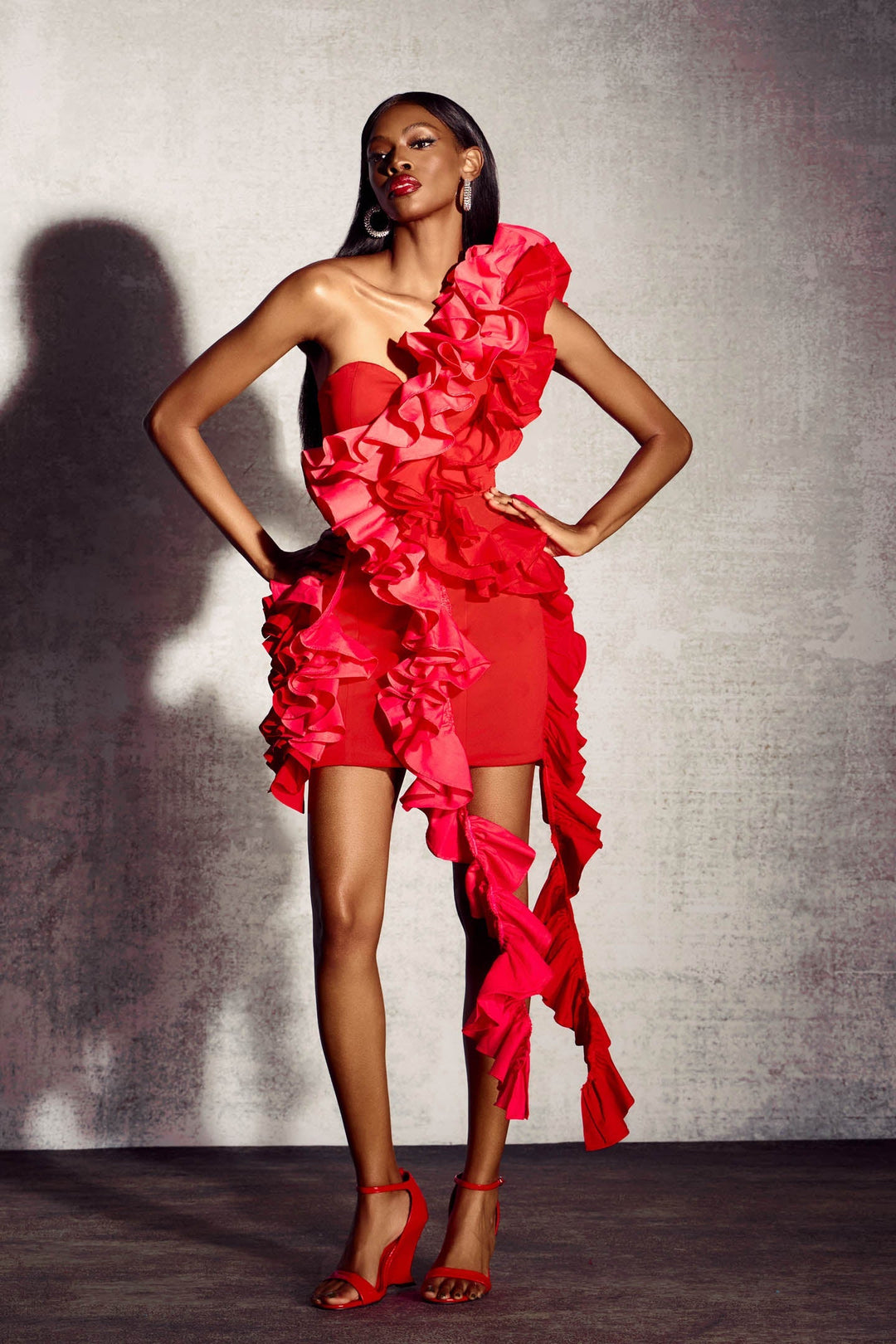 Jodie Tek Omuzlu Fırfırlı Mini Elbise