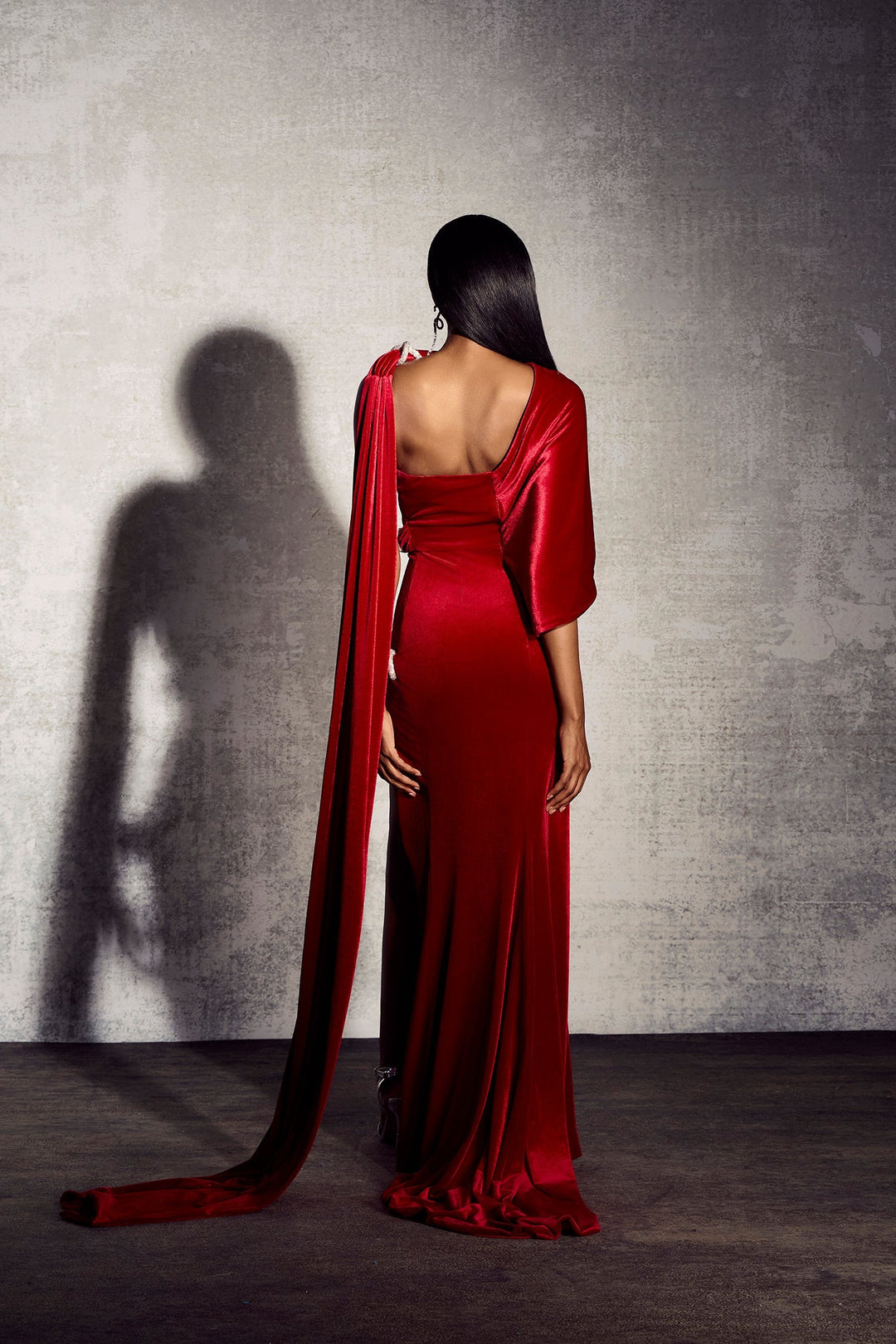 Kristin Asimetrik Pelerin Kadife Maxi Elbise