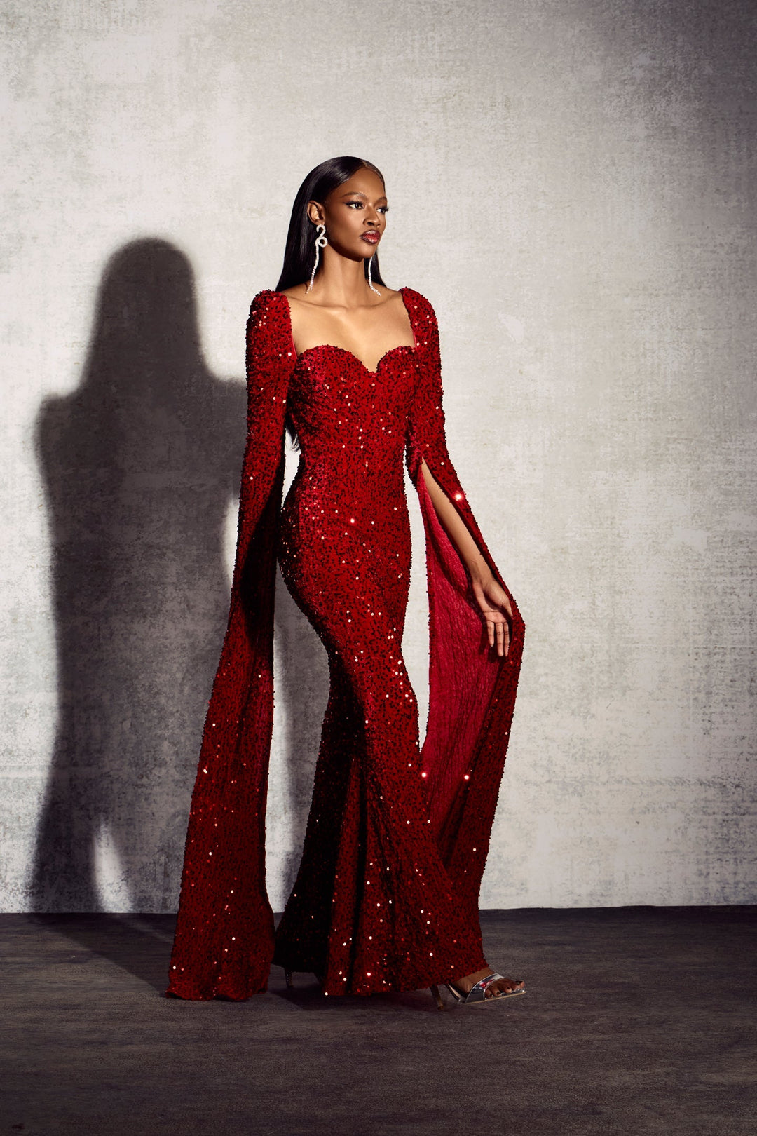 Enid Sweetheart Uzun Kollu Kadife Payetler Maxi Elbise