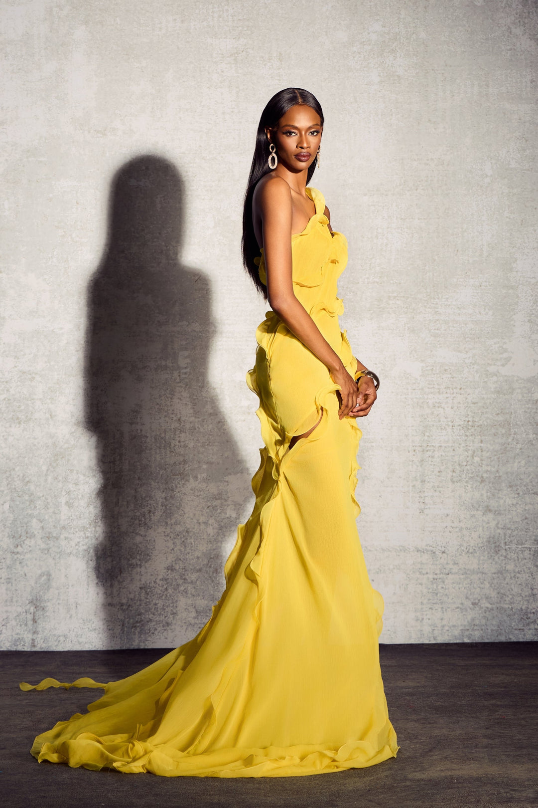 Gloria Tek Omuzlu Fırfırlı Uzun Şifon Elbise