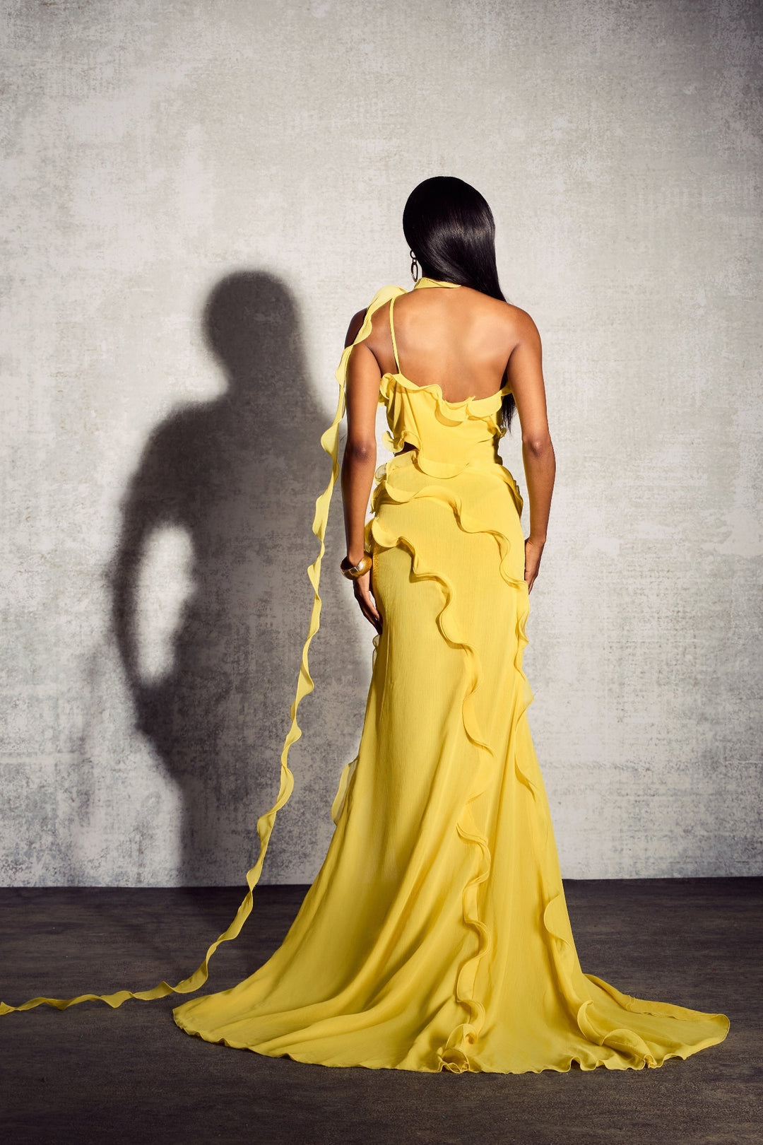 Gloria Tek Omuzlu Fırfırlı Uzun Şifon Elbise