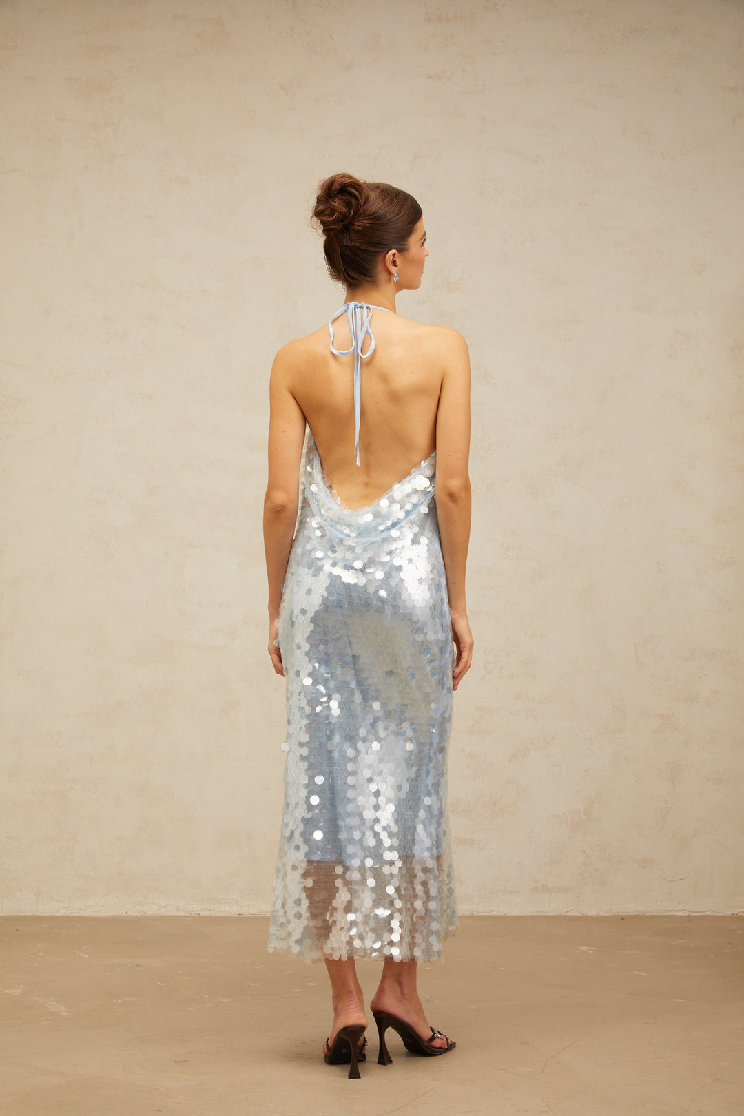 Babette Mavi Halter Yaka Payetli Midi Elbise