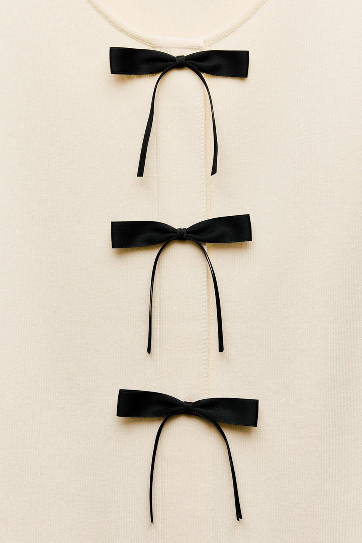 Yuvarlak Yaka Fiyonklu Triko Mini Elbise