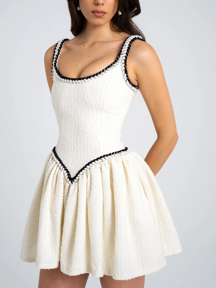 Kontrast Bağlama Detaylı Pliseli Tweed Kısa Elbise