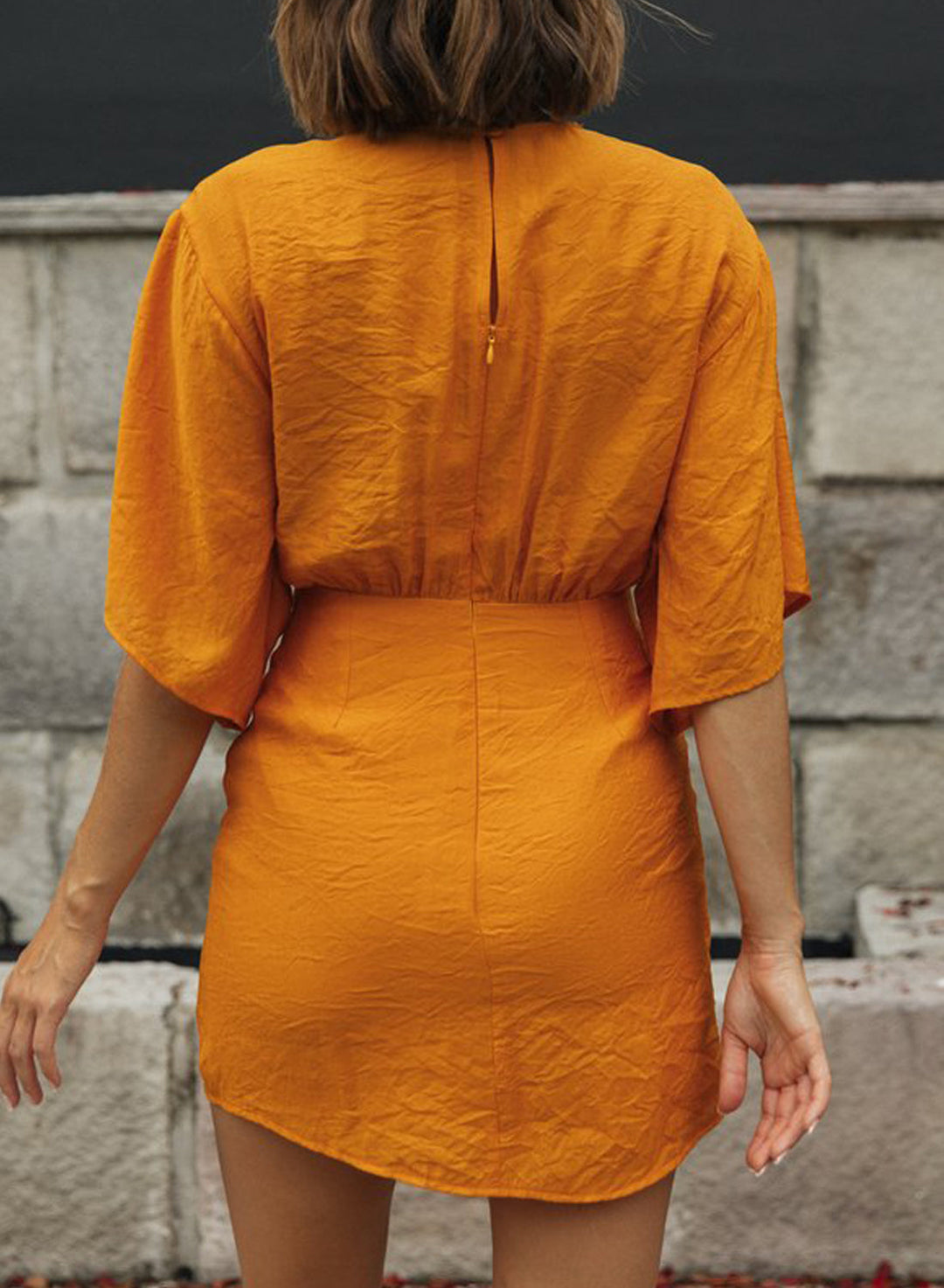 Düz Kısa Kollu V Yaka Mini Elbise