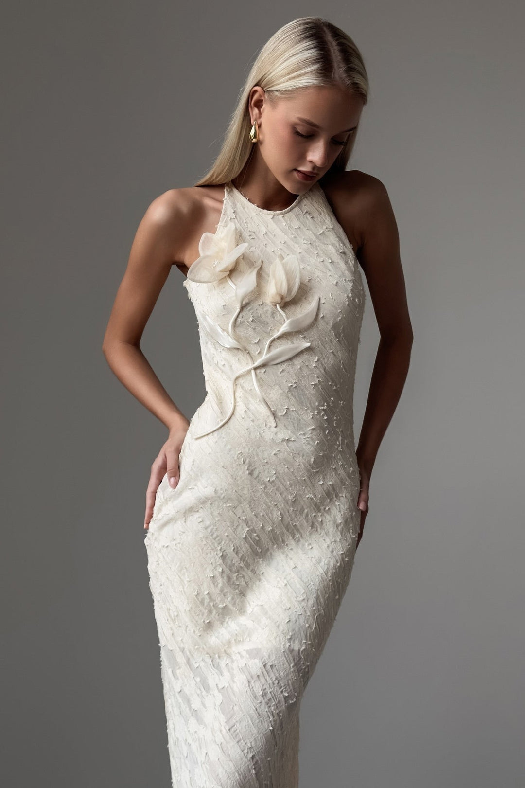 Julia Çiçek Aplikeli Kolsuz Midi Elbise