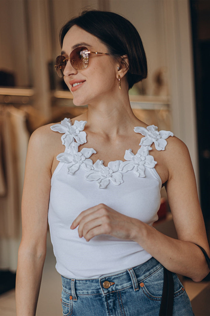 Lesley Çiçek Aplikeli Yuvarlak Yaka Üst