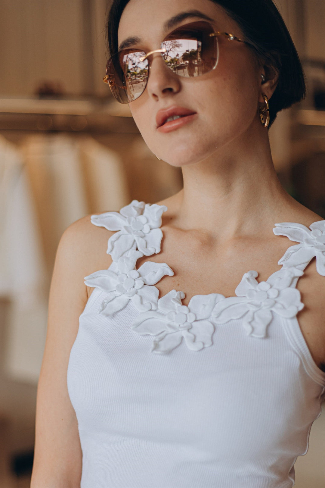 Lesley Çiçek Aplikeli Yuvarlak Yaka Üst