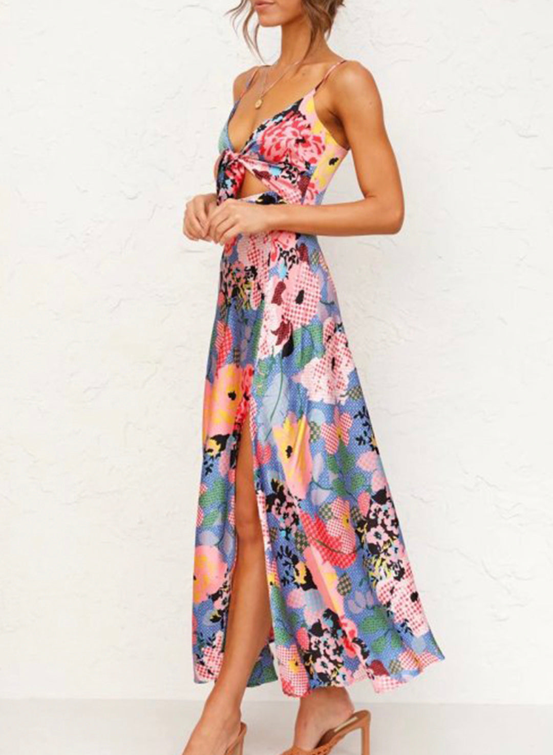 Saten Çiçekli Bölmeli Göğüs Düğmeli Midi Elbise