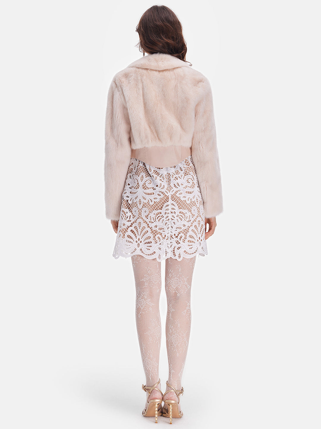 El Yapımı Boncuklu Yaka Suni Kürk Kısa Kaban