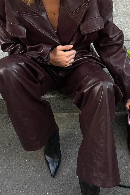 Amanda Sivri Yaka Ceket Deri Takım