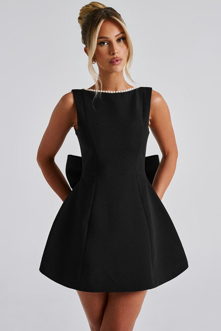 Cecila Fiyonklu İncili Sırtı Açık Mini Elbise