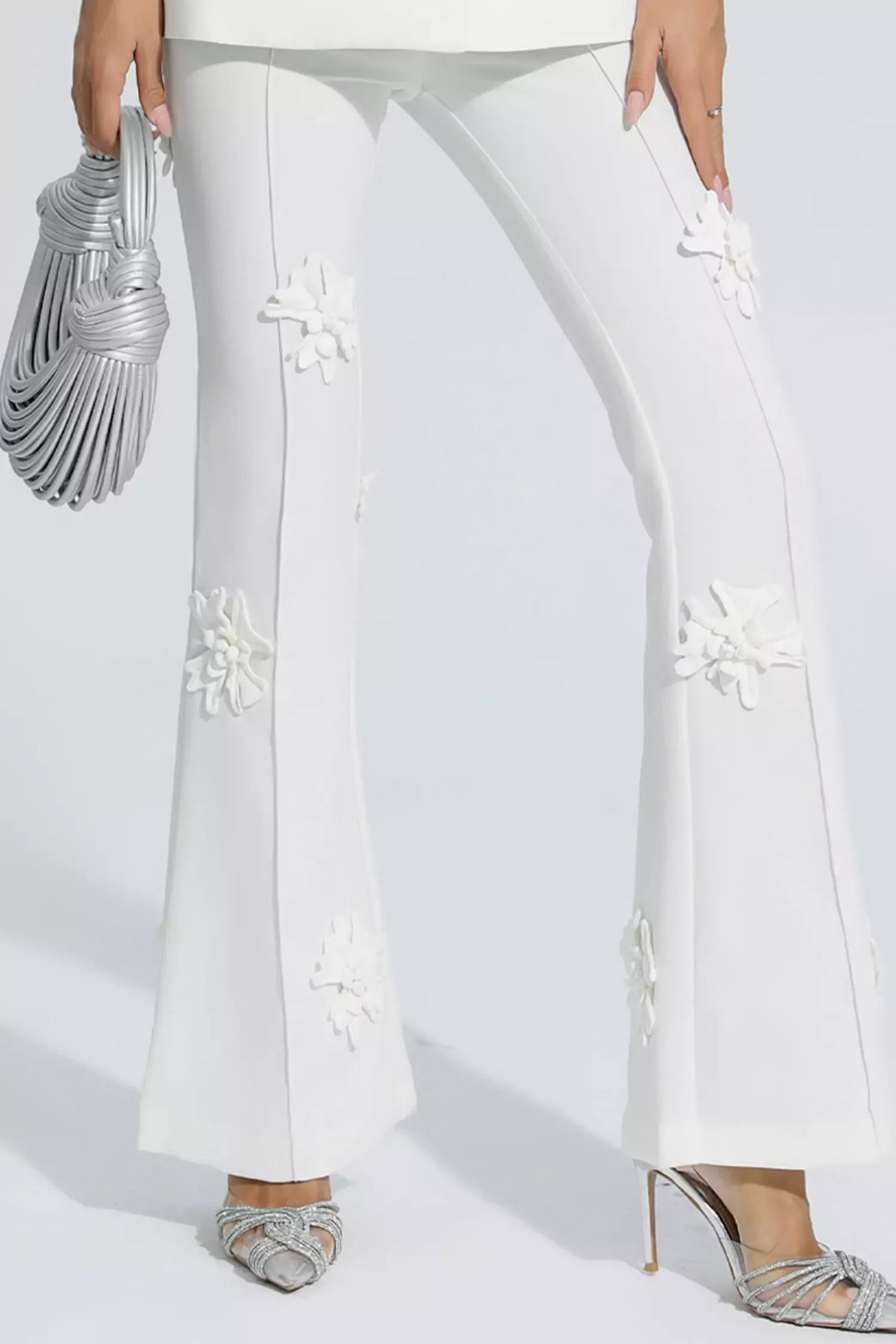 Ari Beyaz Jakarlı Çiçekli Blazer Takım