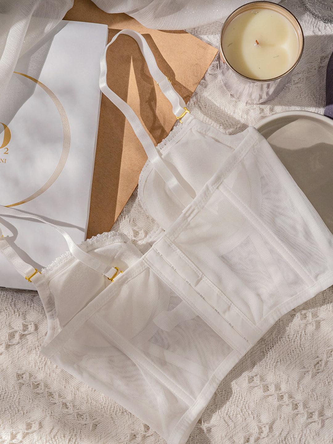 Nakış Detaylı Dantel Kısa Üst