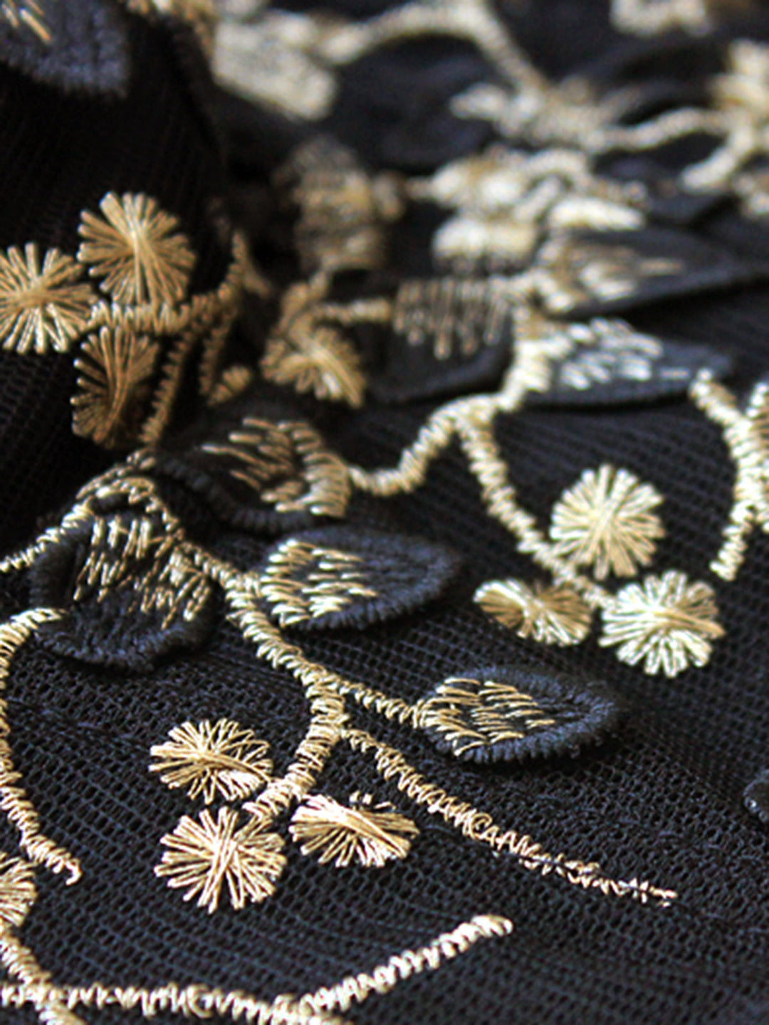 Nakış Detaylı Dantel Kısa Üst