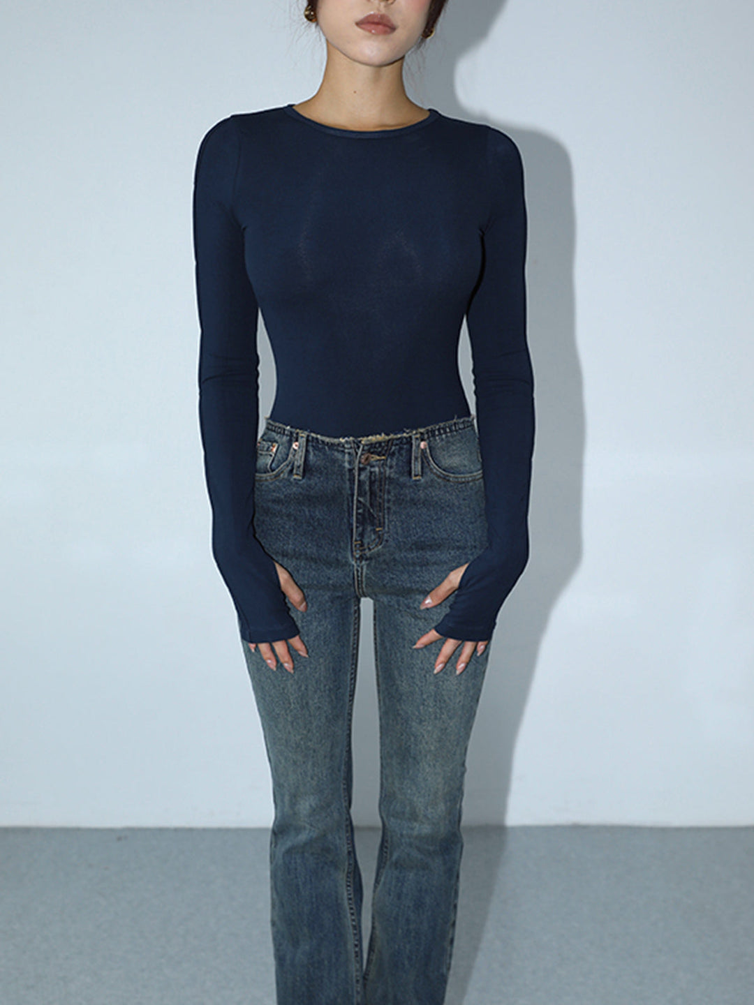 Anahtar Deliği Kesimli Uzun Kollu Bluz