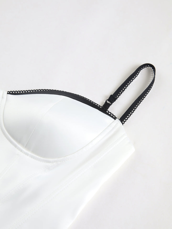 Kontrast Detaylı Saten Kısa Üst