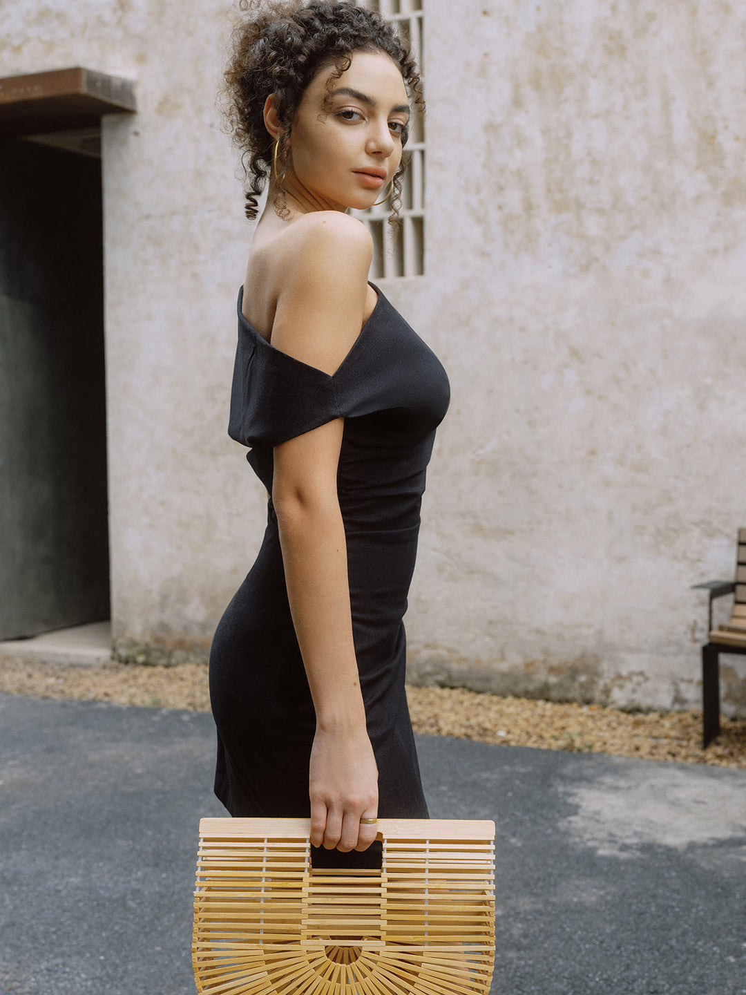 Pamuk Ve Keten Asimetrik Yaka Tek Omuz Açık Kısa Elbise