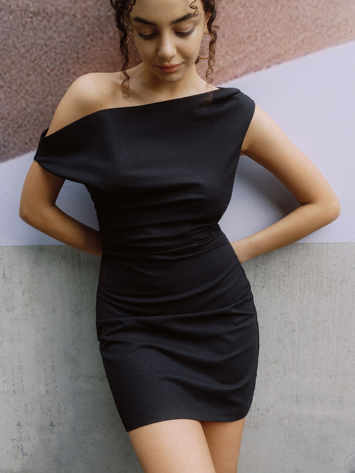 Pamuk Ve Keten Asimetrik Yaka Tek Omuz Açık Kısa Elbise