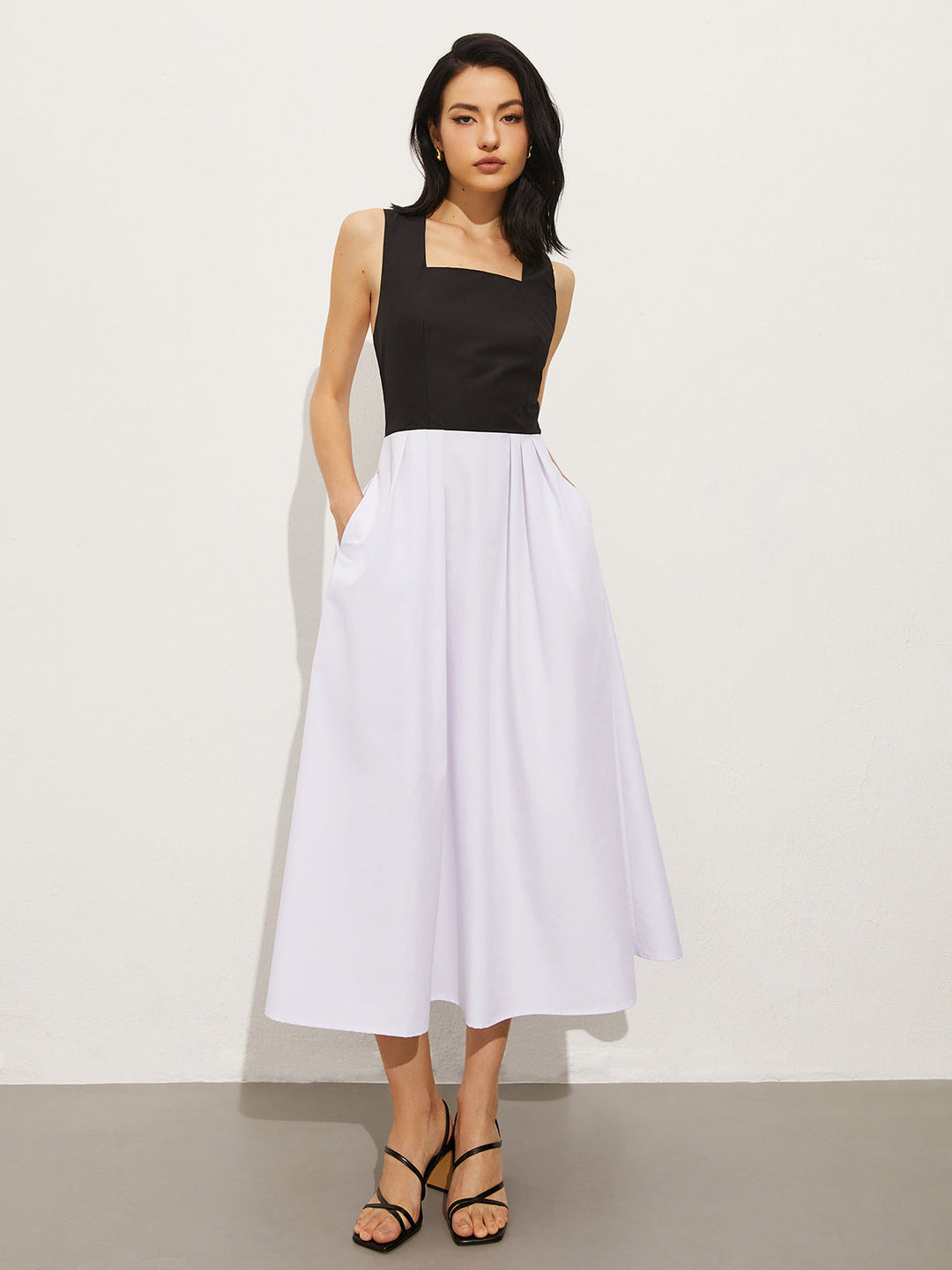 Kare Yaka Çapraz Elbise