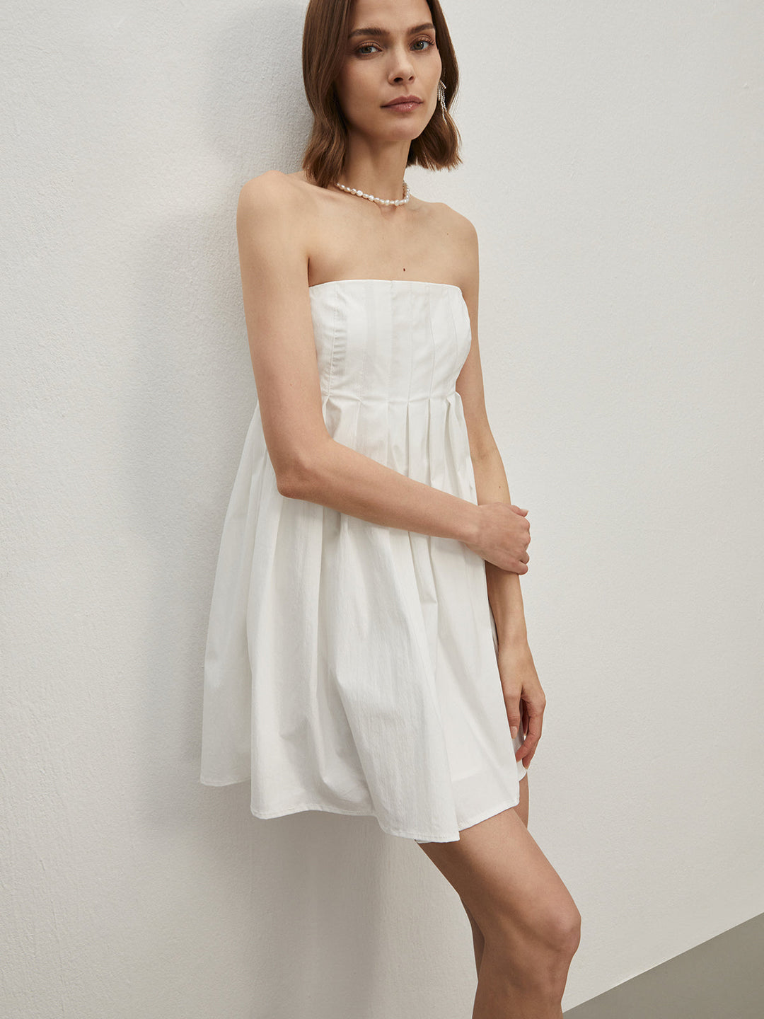 Straplez Pileli Kısa Elbise