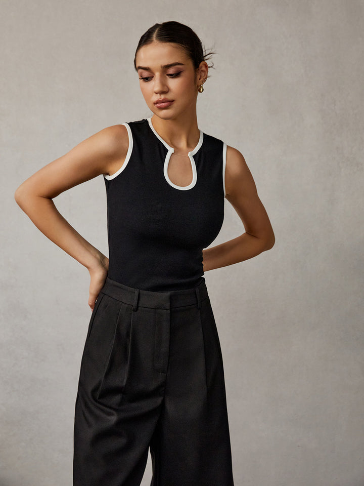 Kontrast Bağlamalı Anahtar Deliği Yakalı Tank Top