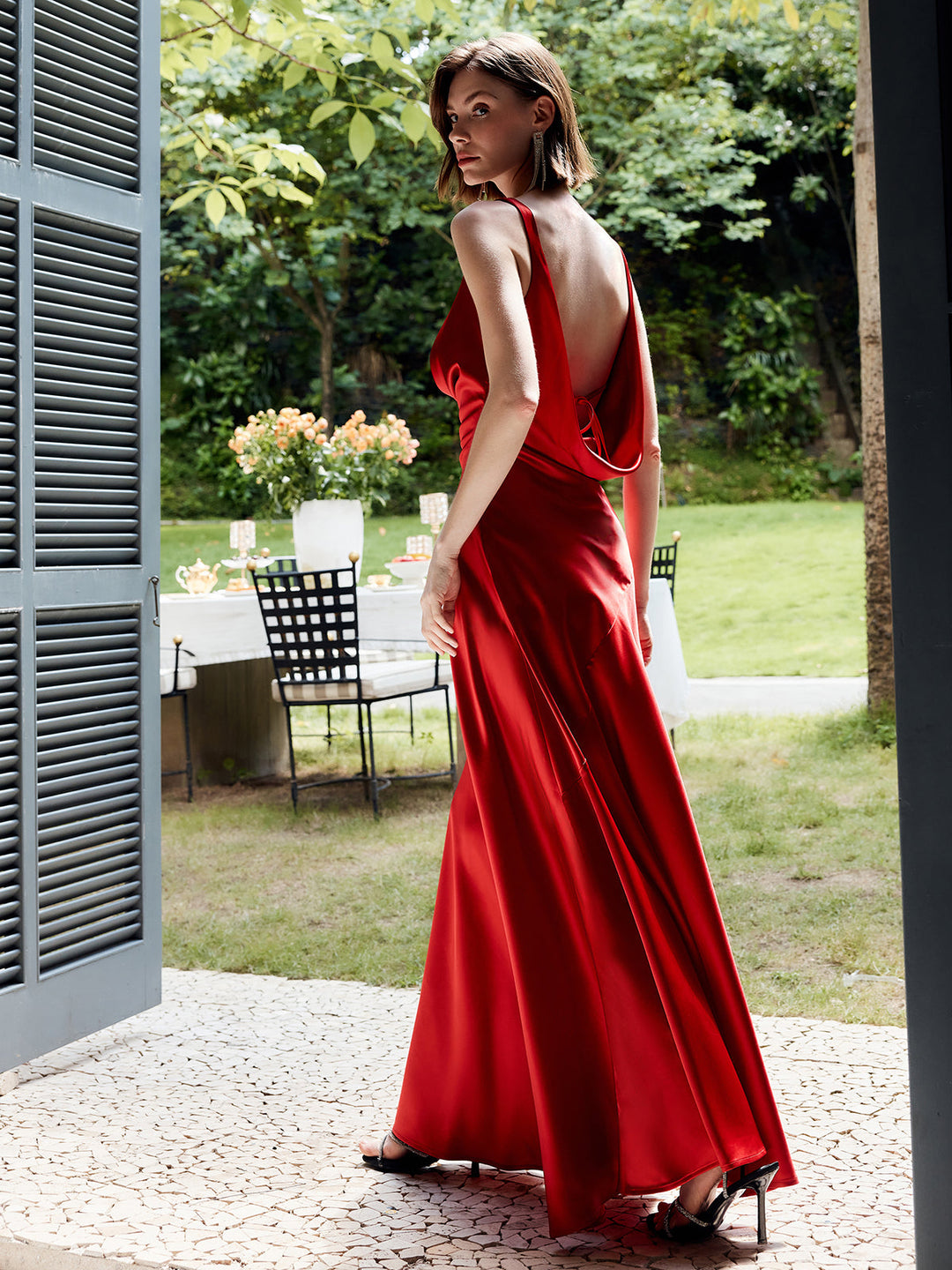 Pliseli Sırtı Açık Saten Tank Uzun Elbise