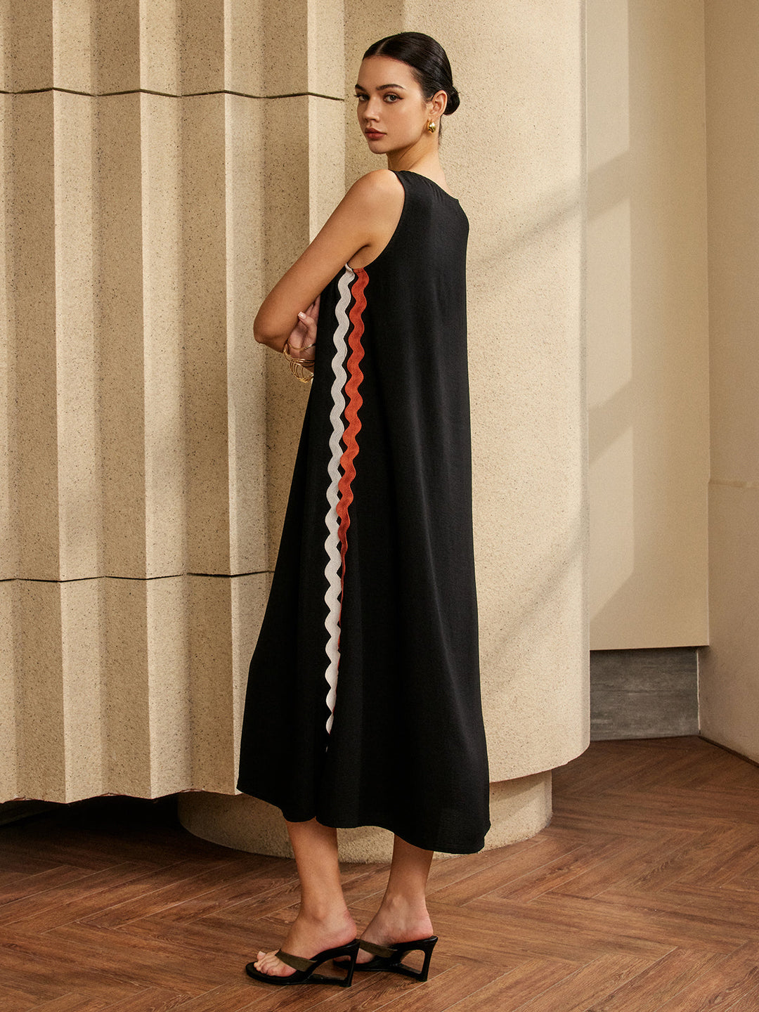 Kontrast Trim Bölünmüş Kolsuz Elbise