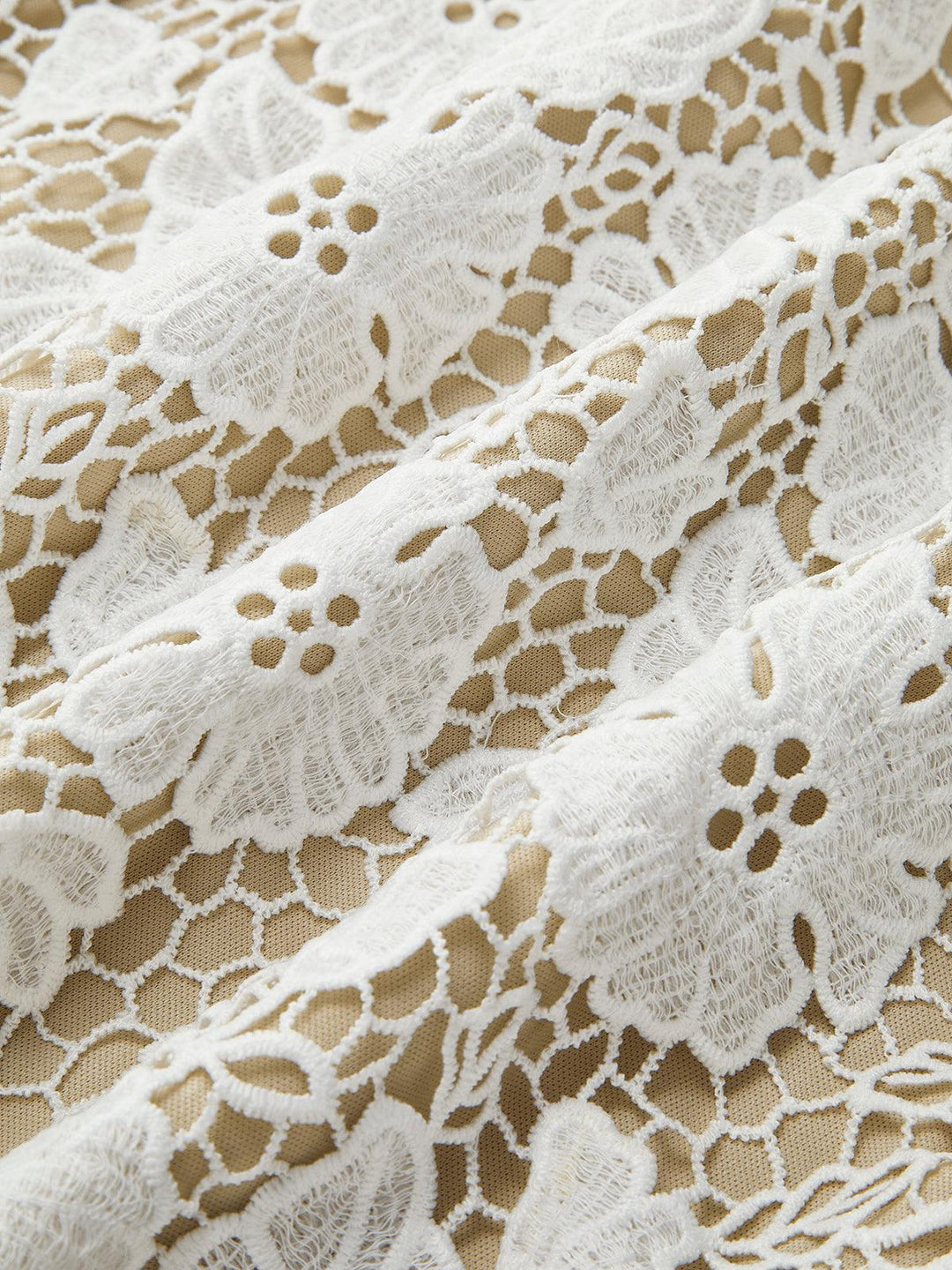 Dantel Detaylı Askılı Beyaz Midi Elbise