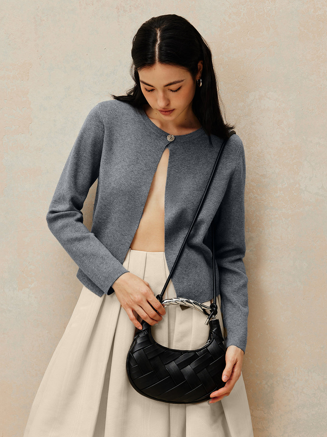 Yuvarlak Yaka Düğmeli Örgü Hırka