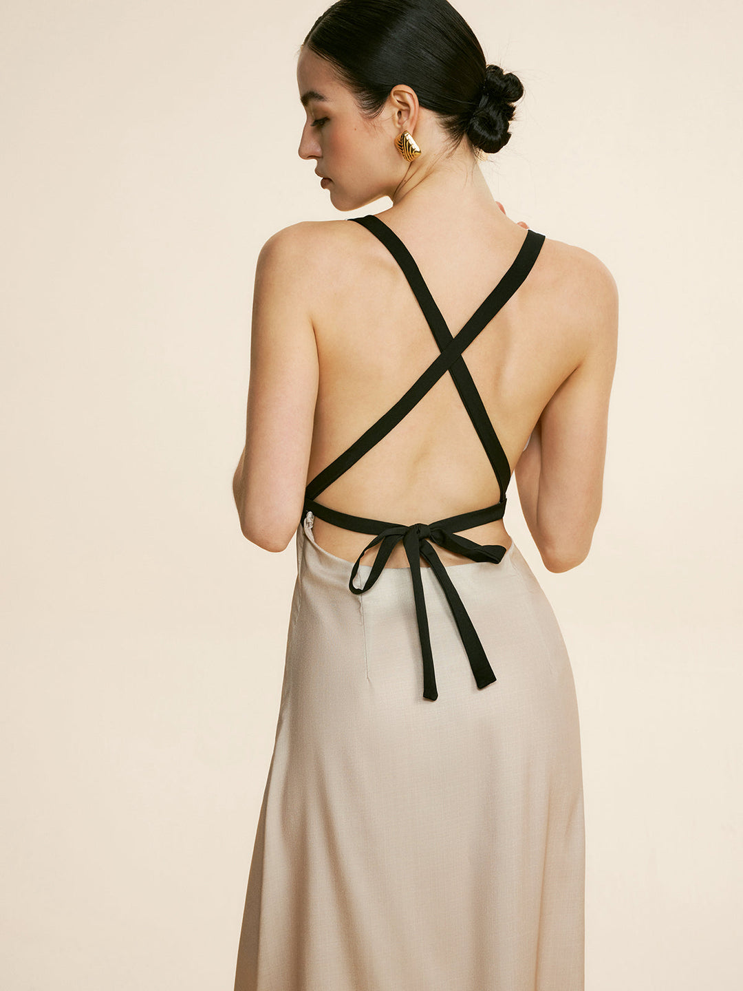 Kontrast Bağlama Detaylı Maxi Elbise