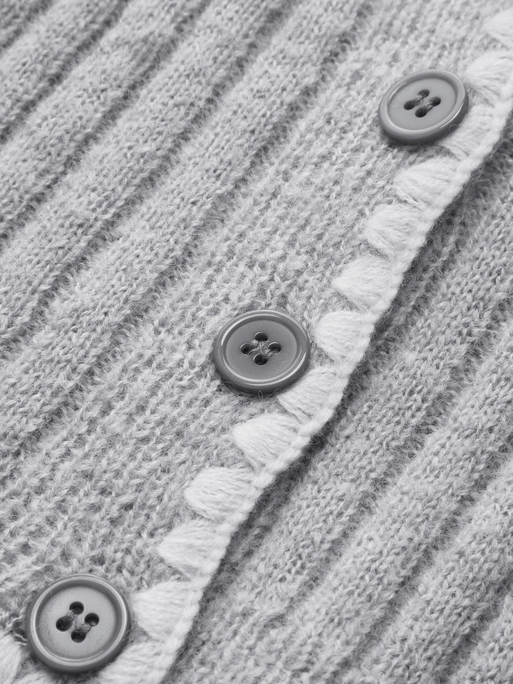 Kontrast İşlemeli Düğmeli Hırka