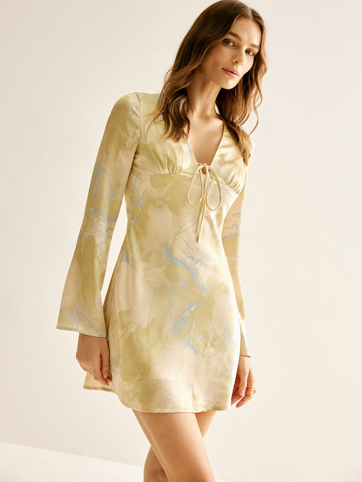 Baskılı Ön Bağcıklı Uzun Kollu Elbise