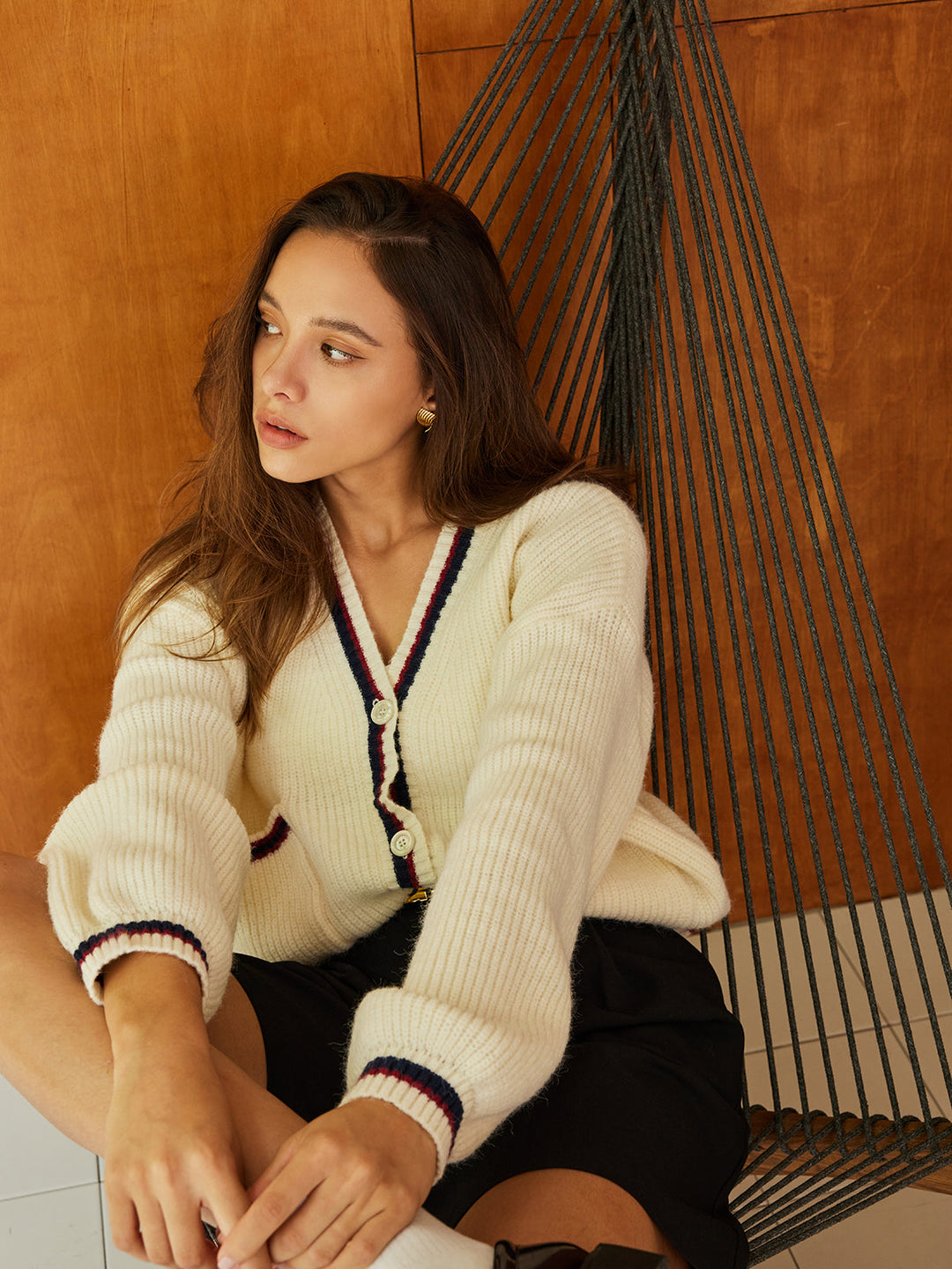 Büyük Boy Kontrast Kesim Düğme Cepli Kardigan